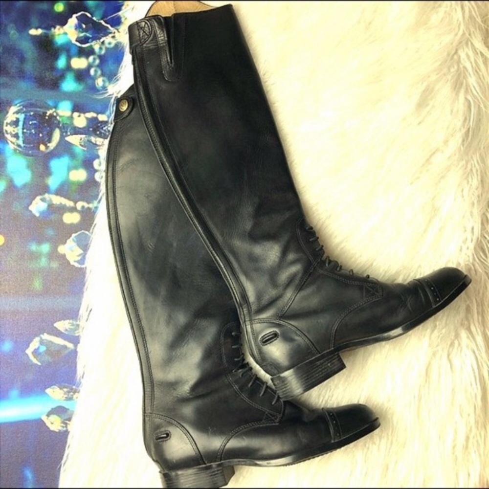 Equestrian riding boots